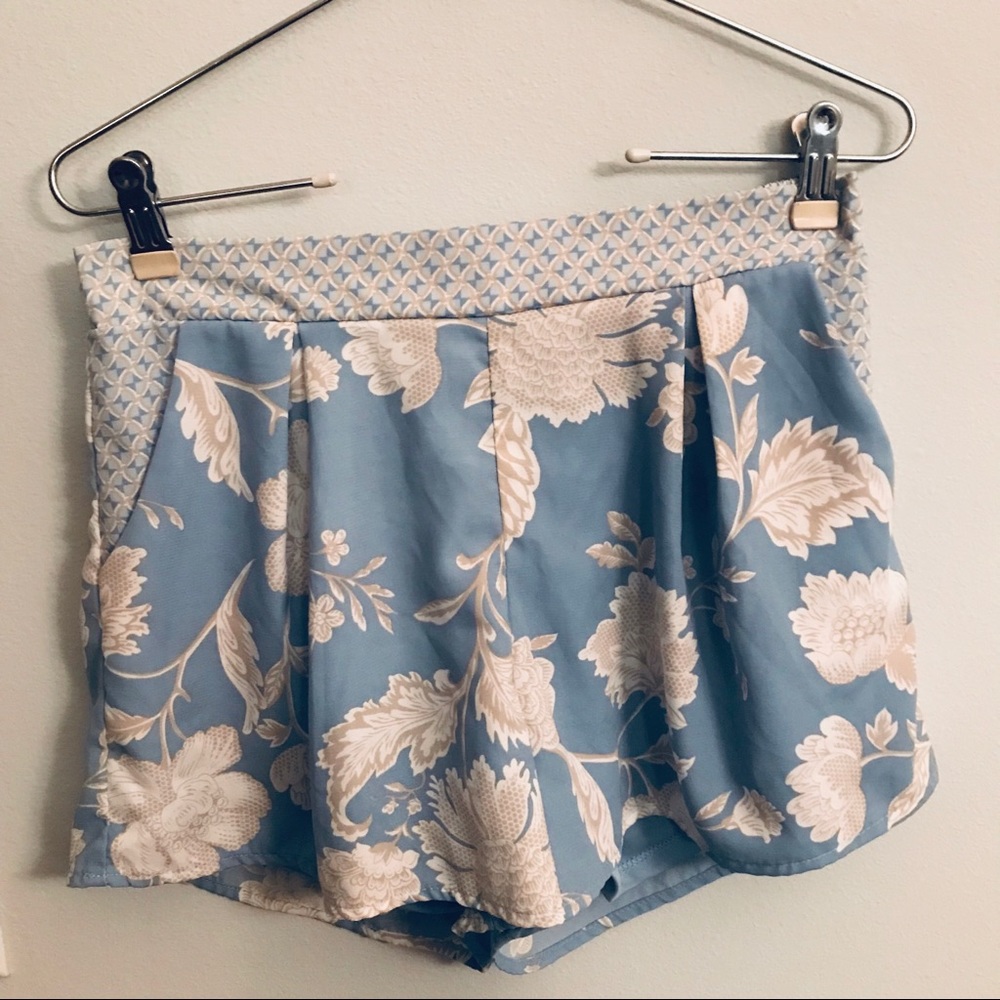 Francesca’s pattered baby blue shorts